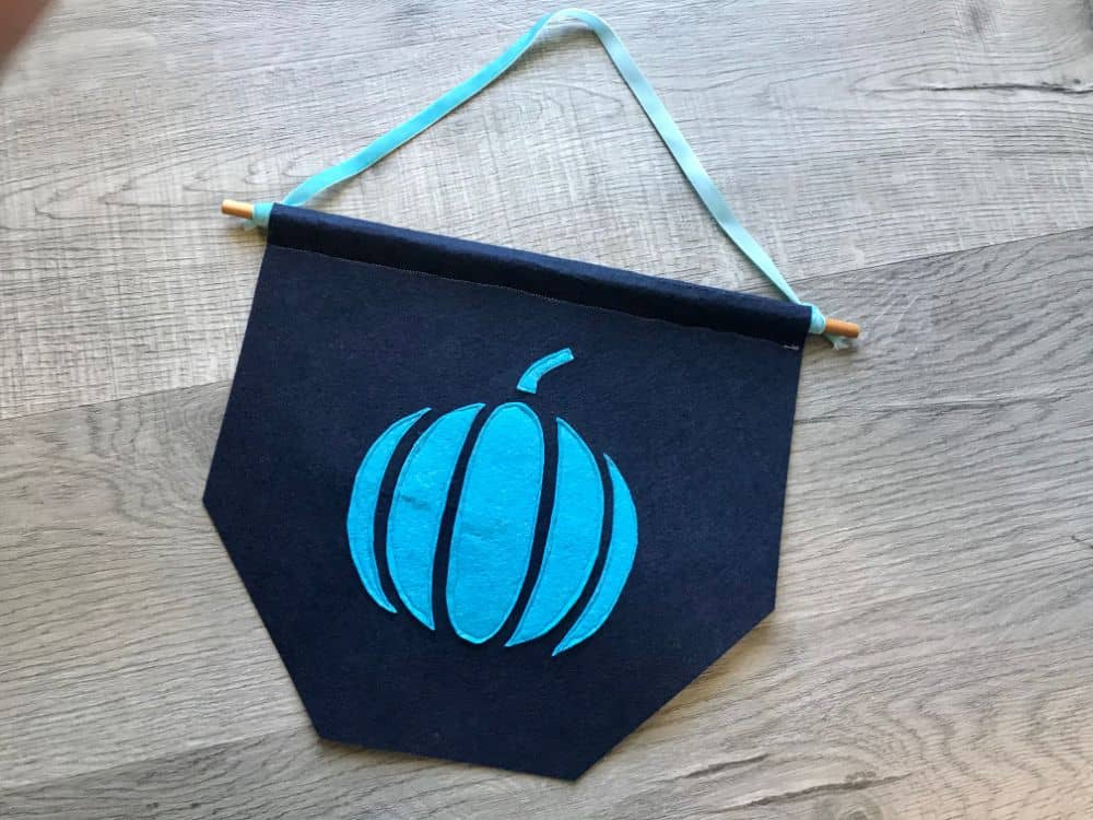 Quick and Easy Teal Pumpkin Banner from Easy Felt Crafts