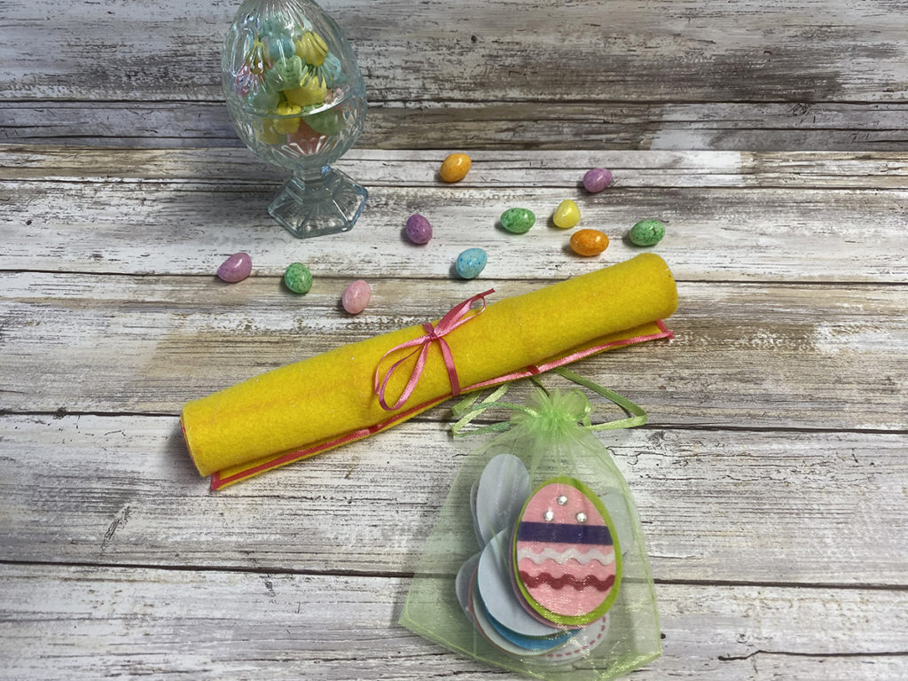 Tic-Tac-Toe Dollar Store Easter Craft make it a travel game
