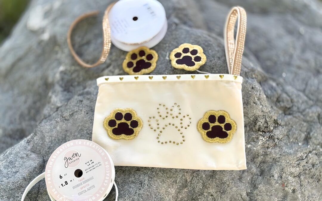 Perfectly Pawsome Pouch